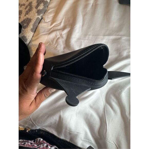 Hello kitty kuromi rubber pouch /bag purse pocketbook - Picture 3 of 5